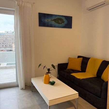 Ikarus Apartment Athena Bagian luar foto