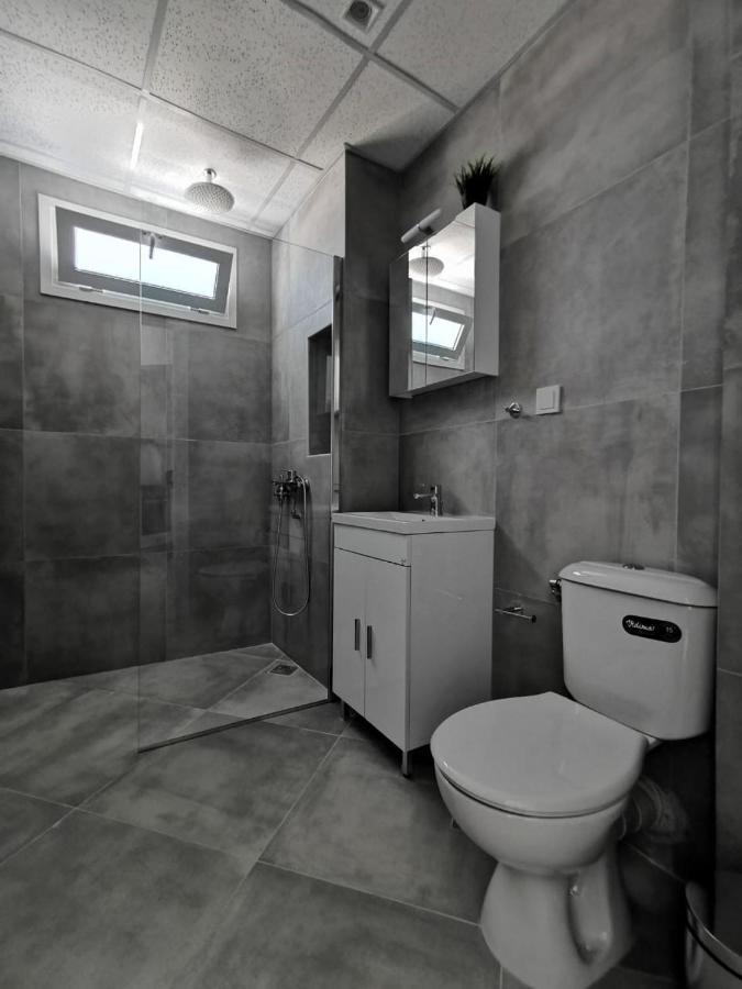 Ikarus Apartment Athena Bagian luar foto