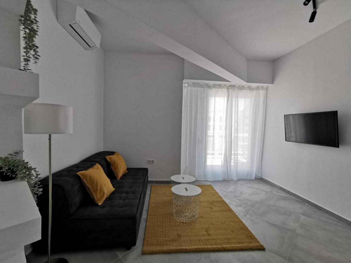 Ikarus Apartment Athena Bagian luar foto