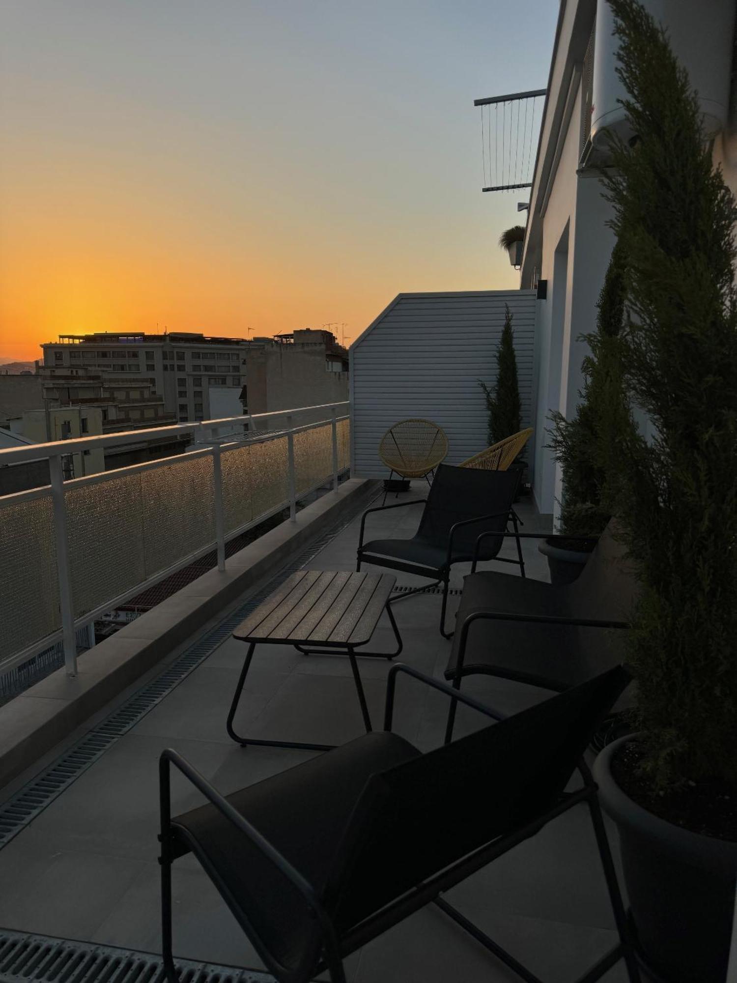 Ikarus Apartment Athena Bagian luar foto