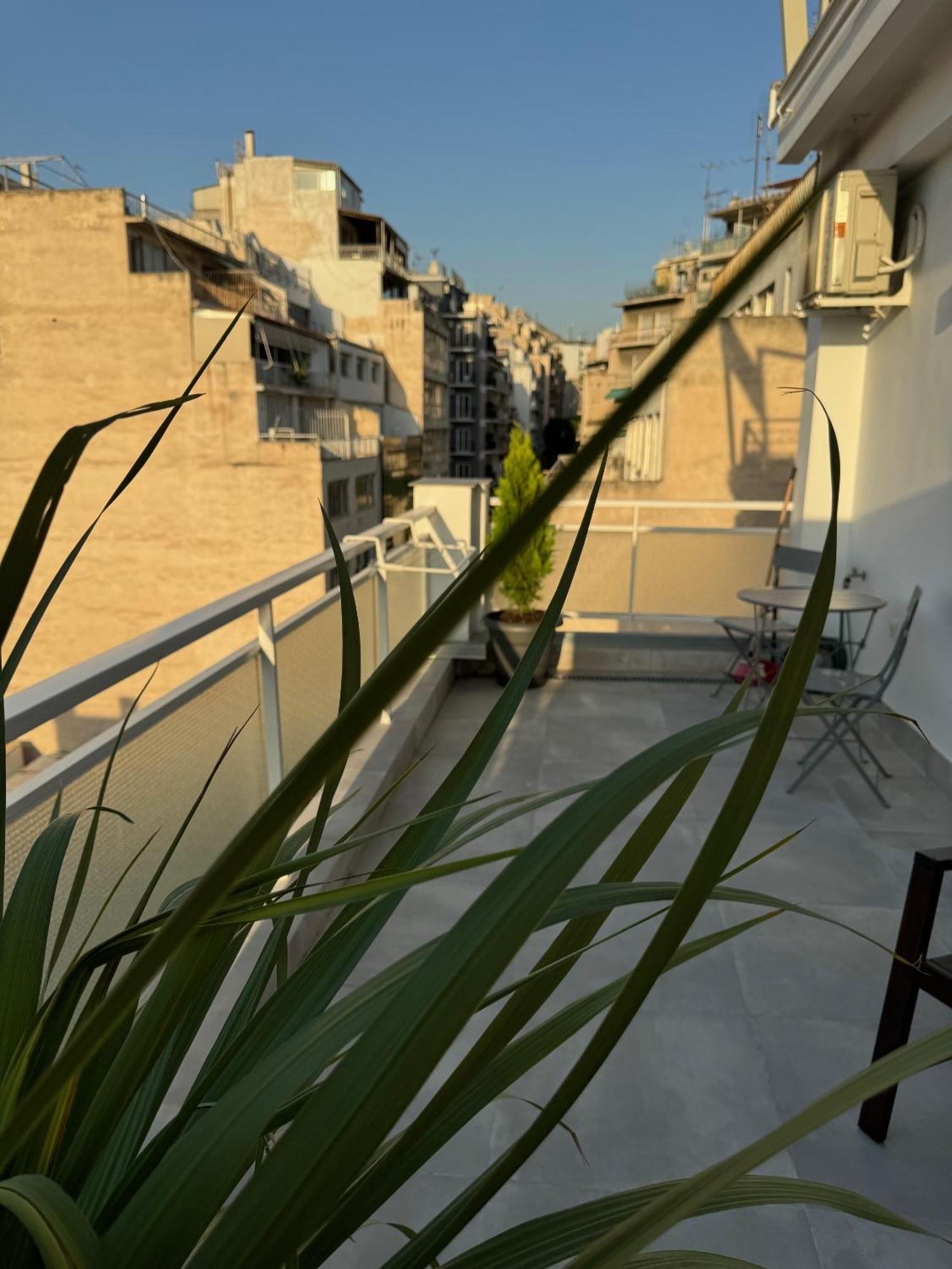 Ikarus Apartment Athena Bagian luar foto