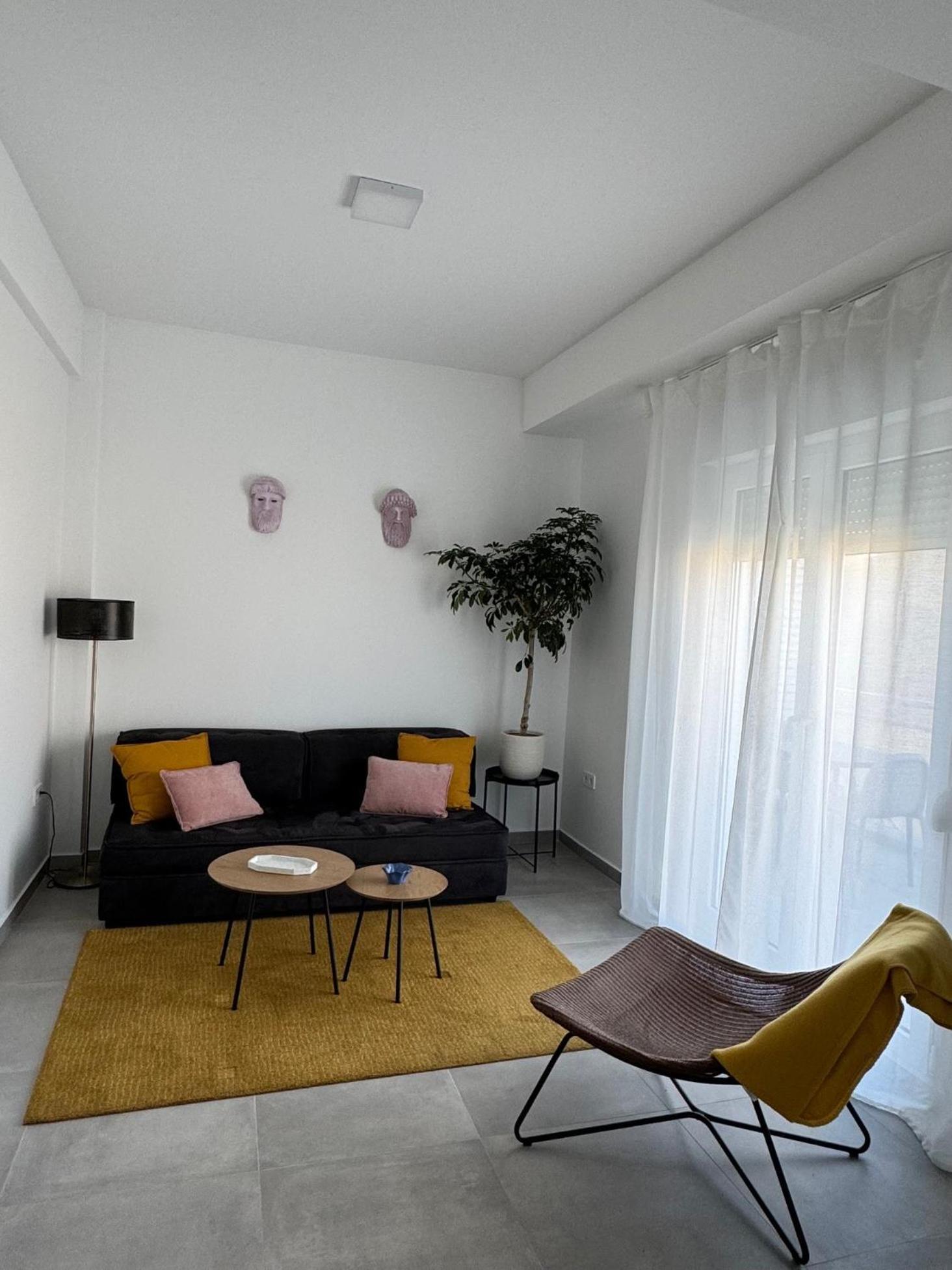 Ikarus Apartment Athena Bagian luar foto